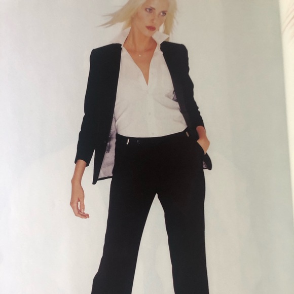 Vogue MAY 1994 GEENA DAVIS COVER - Picture 9 of 14